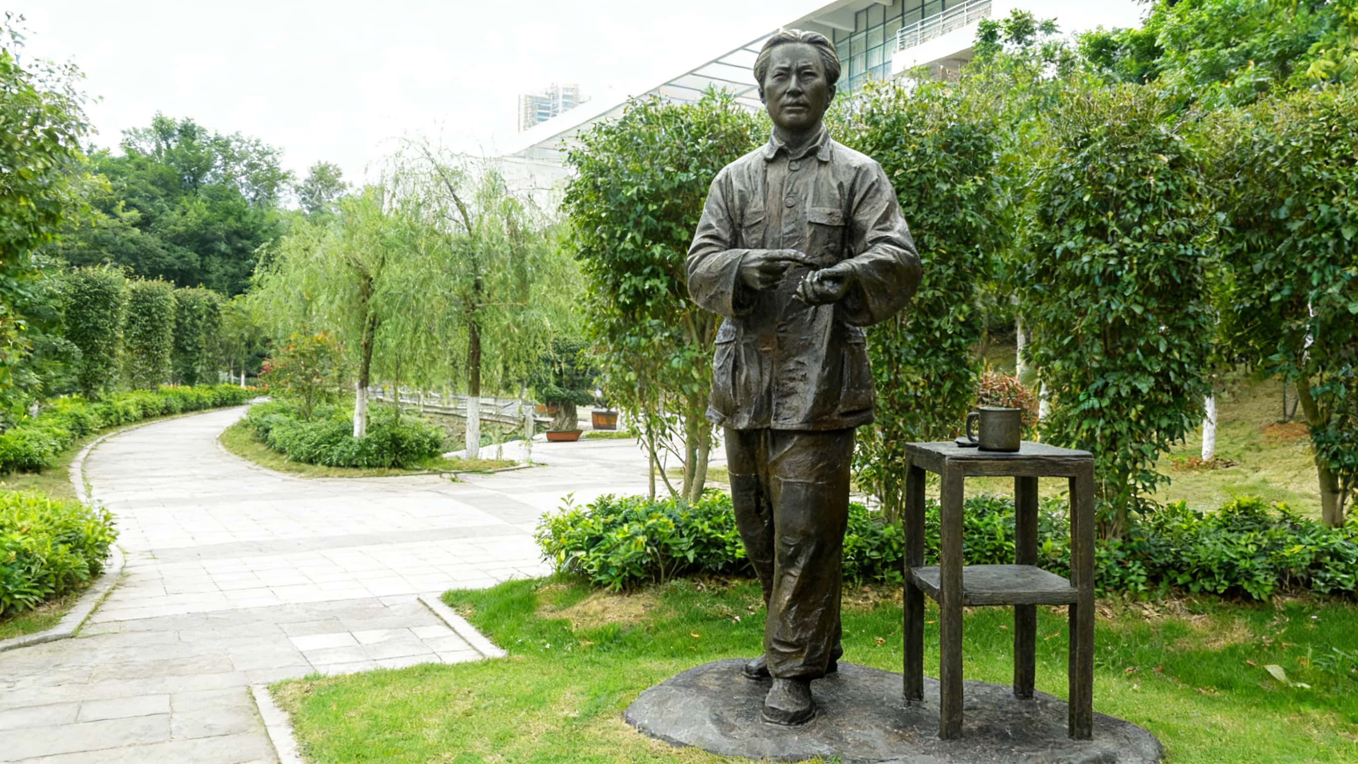 铜制雕塑（党史主题公园・凝思致远）